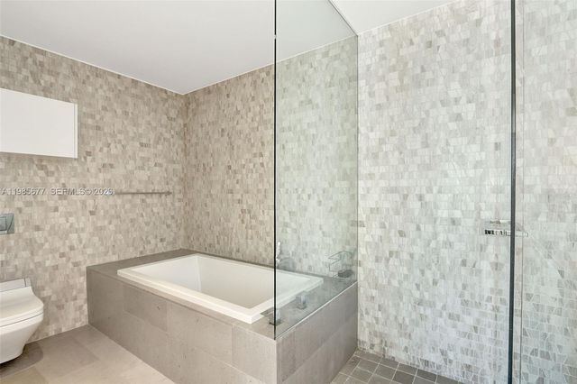 68 SE 6th St. 1203, Miami, FL 33131