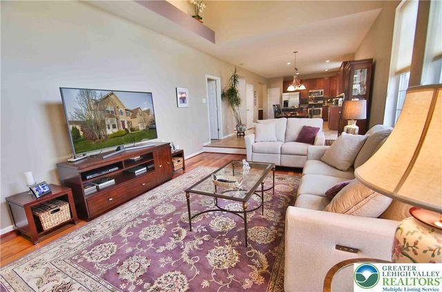 1028 Kingston Lane, Upper Macungie Twp, PA 18031