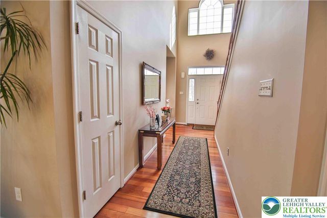 1028 Kingston Lane, Upper Macungie Twp, PA 18031