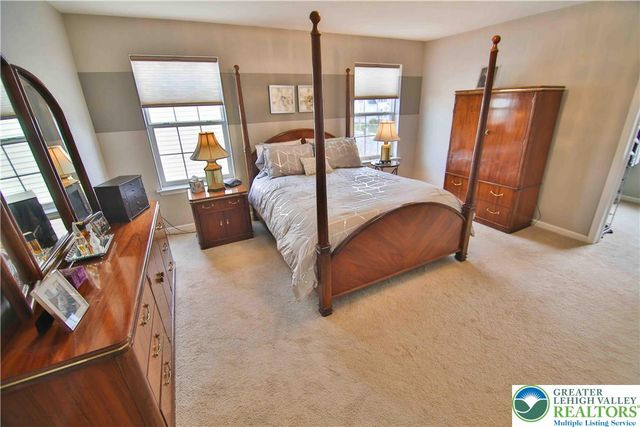 1028 Kingston Lane, Upper Macungie Twp, PA 18031