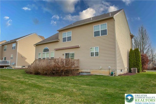 1028 Kingston Lane, Upper Macungie Twp, PA 18031