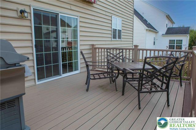 1028 Kingston Lane, Upper Macungie Twp, PA 18031