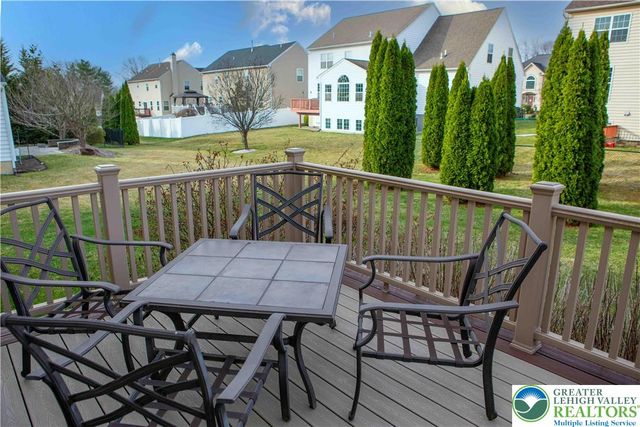 1028 Kingston Lane, Upper Macungie Twp, PA 18031