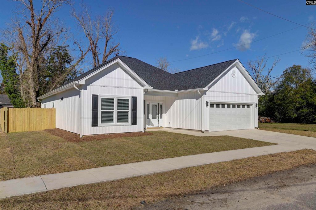 551 Park Street, Batesburg, SC 29070