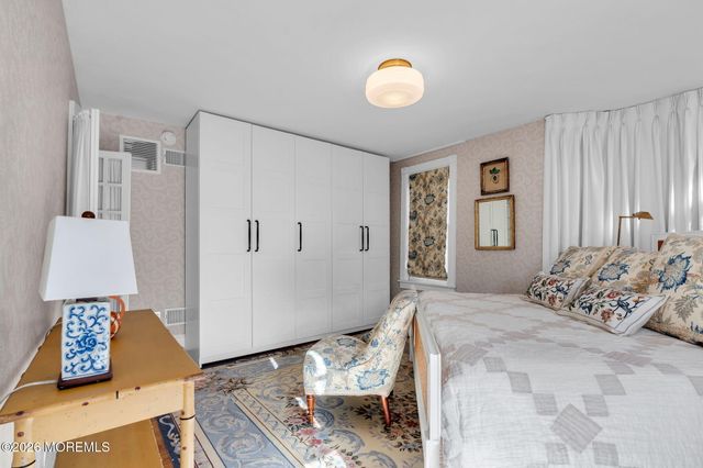 62 Webb Avenue, Ocean Grove, NJ 07756