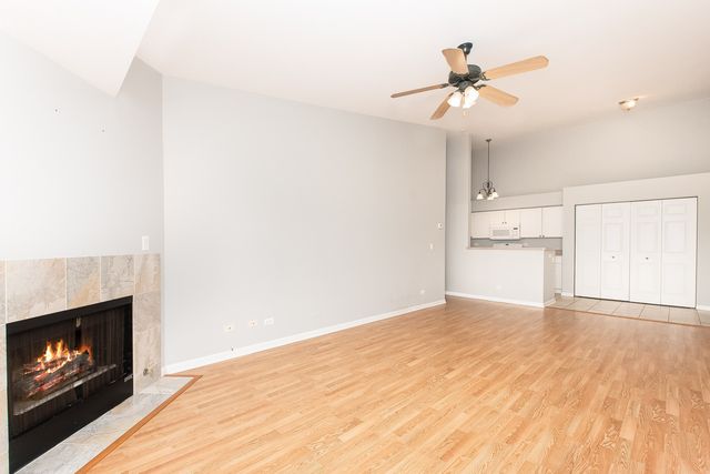 798 N Gary Avenue 210, Carol Stream, IL 60188