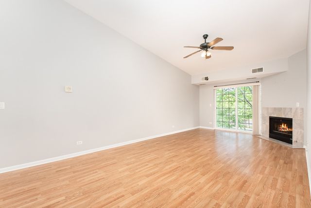 798 N Gary Avenue 210, Carol Stream, IL 60188