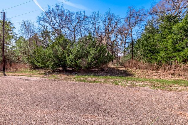 284 & 285 Arrowhead Lane, Huntsville, TX 77320