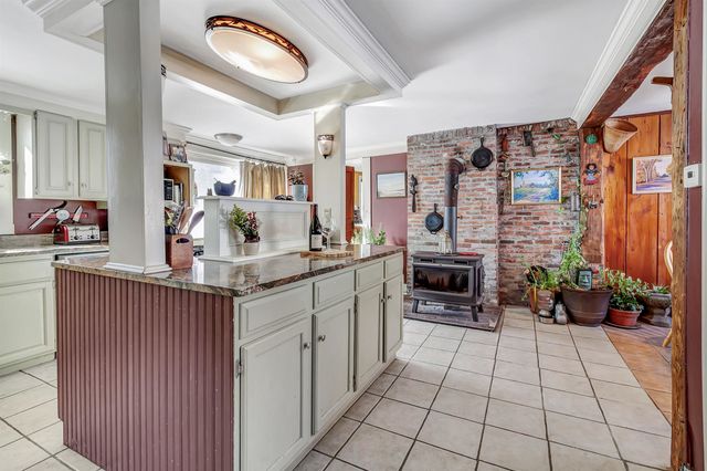 1607 Massey Road, Springfield, VT 05156