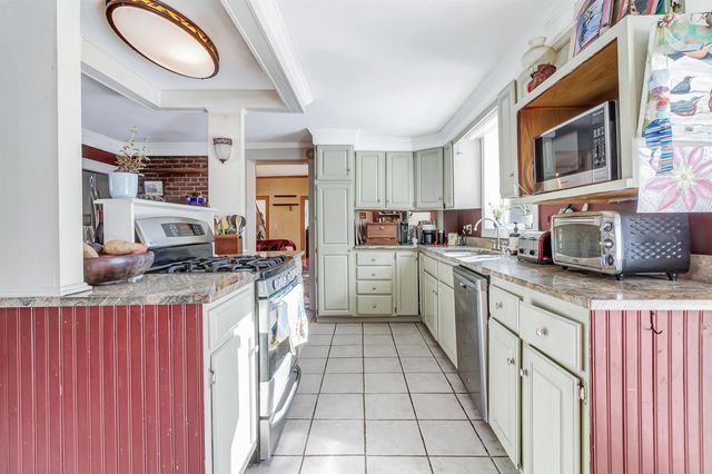 1607 Massey Road, Springfield, VT 05156