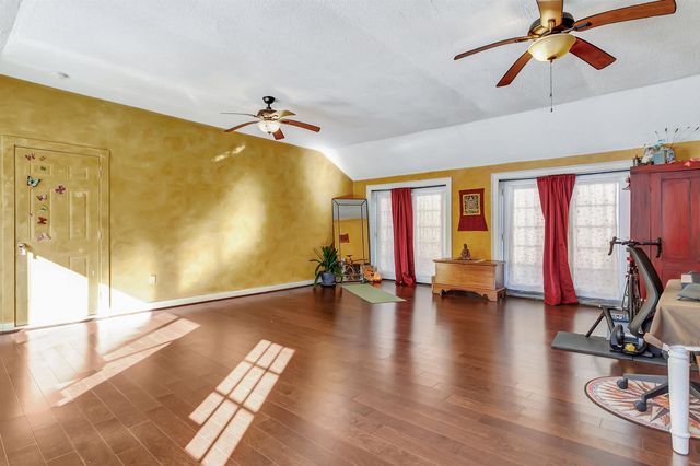 1607 Massey Road, Springfield, VT 05156