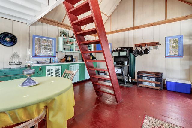 1607 Massey Road, Springfield, VT 05156