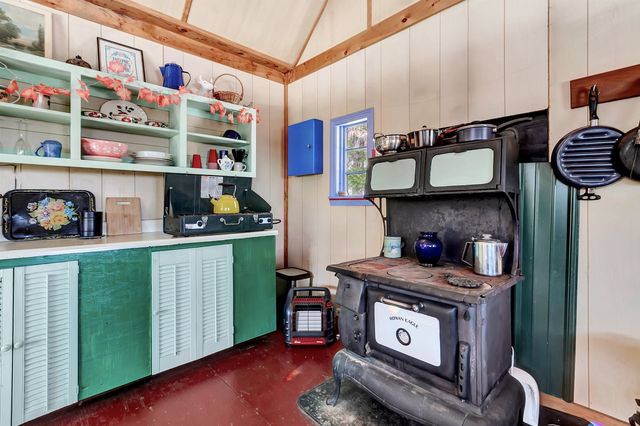 1607 Massey Road, Springfield, VT 05156