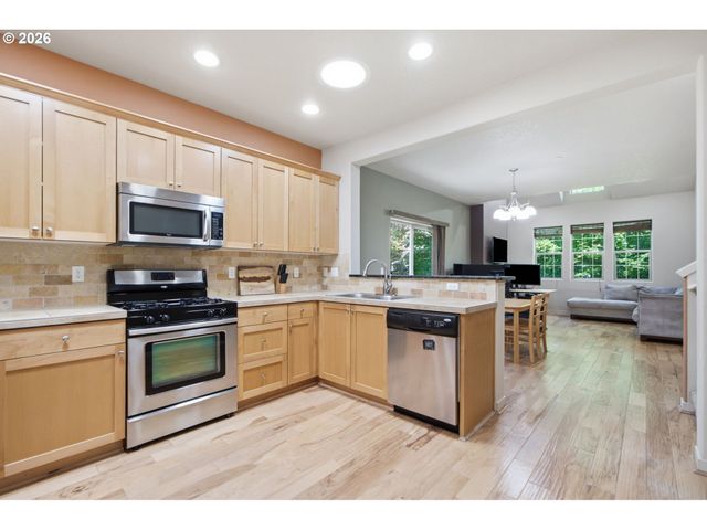 29170 Sw ORLEANS Ave, Wilsonville, OR 97070