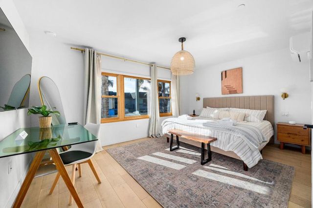 208 Capitola Avenue, Capitola, CA 95010