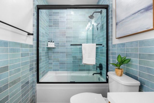 208 Capitola Avenue, Capitola, CA 95010