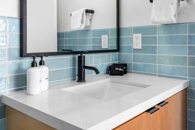 208 Capitola Avenue, Capitola, CA 95010