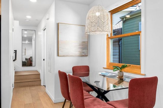 208 Capitola Avenue, Capitola, CA 95010