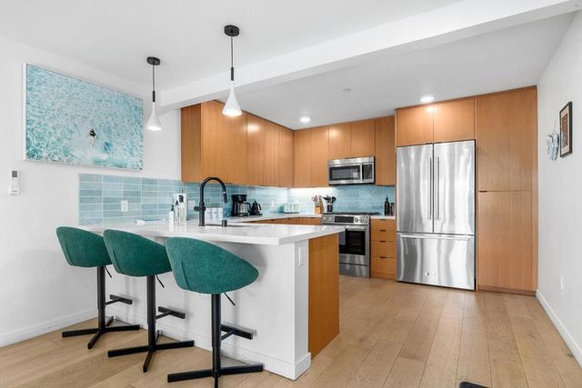 208 Capitola Avenue, Capitola, CA 95010