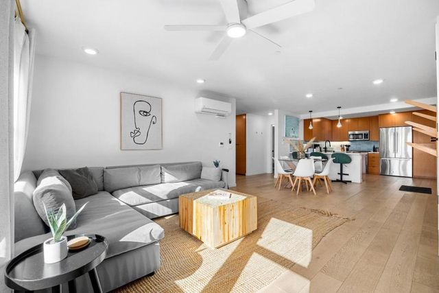 208 Capitola Avenue, Capitola, CA 95010