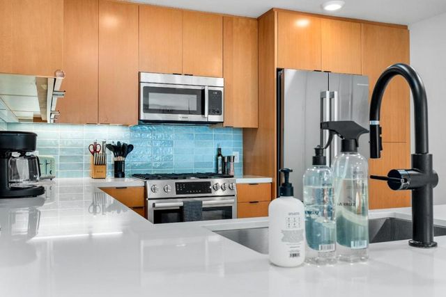 208 Capitola Avenue, Capitola, CA 95010