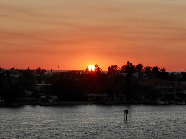 7974 SAILBOAT KEY BOULEVARD S 602, South Pasadena, FL 33707