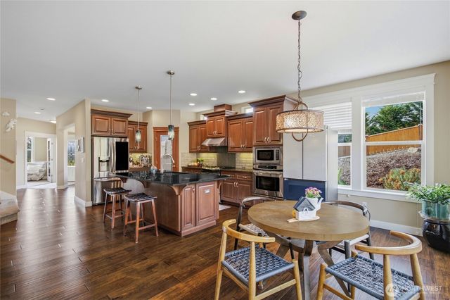 11112 Shawnee Rd E, Puyallup, WA 98374
