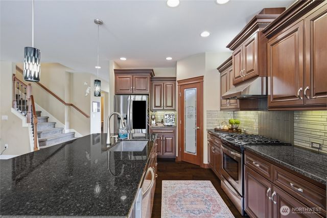 11112 Shawnee Rd E, Puyallup, WA 98374