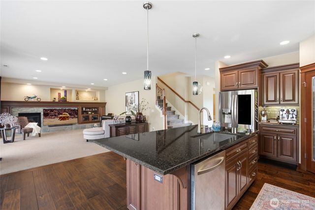11112 Shawnee Rd E, Puyallup, WA 98374
