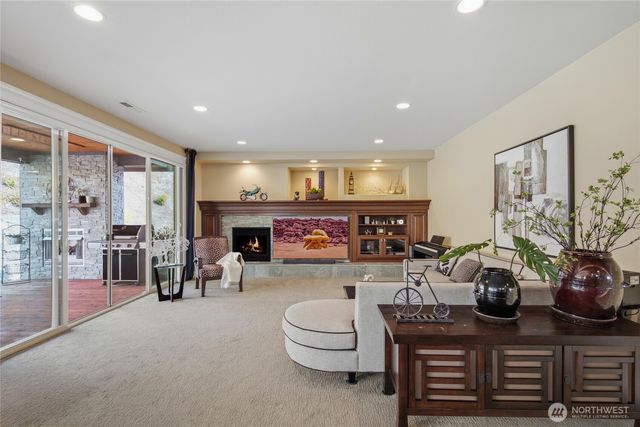 11112 Shawnee Rd E, Puyallup, WA 98374