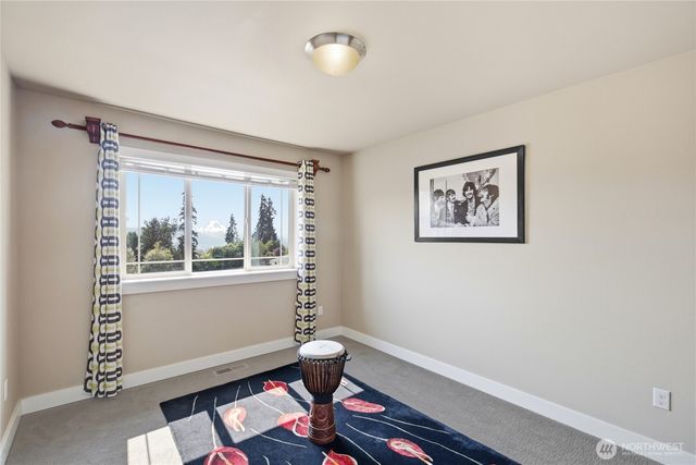 11112 Shawnee Rd E, Puyallup, WA 98374
