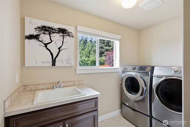 11112 Shawnee Rd E, Puyallup, WA 98374