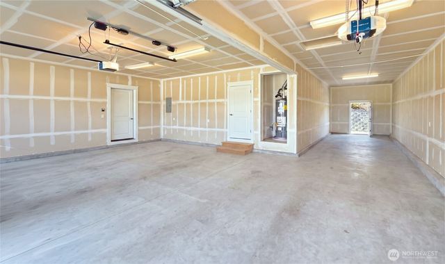 11112 Shawnee Rd E, Puyallup, WA 98374