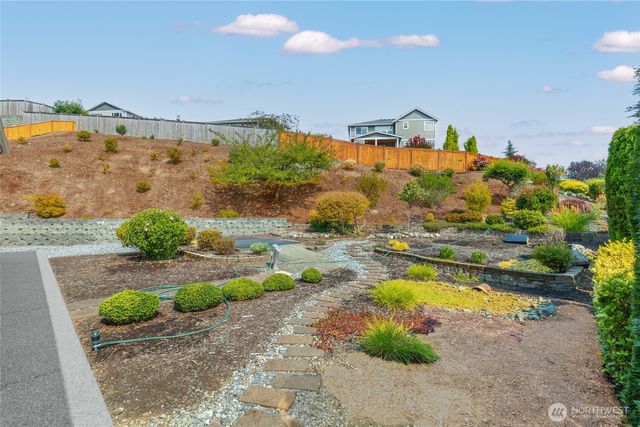 11112 Shawnee Rd E, Puyallup, WA 98374