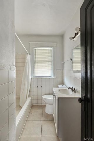 6420 Glenmore Avenue, Uplands Park, MO 63121