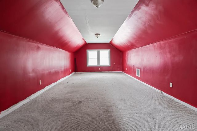 6420 Glenmore Avenue, Uplands Park, MO 63121