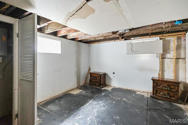 6420 Glenmore Avenue, Uplands Park, MO 63121