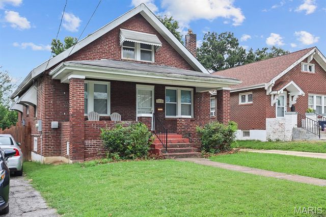 6420 Glenmore Avenue, Uplands Park, MO 63121