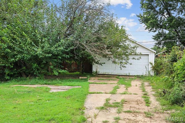 6420 Glenmore Avenue, Uplands Park, MO 63121