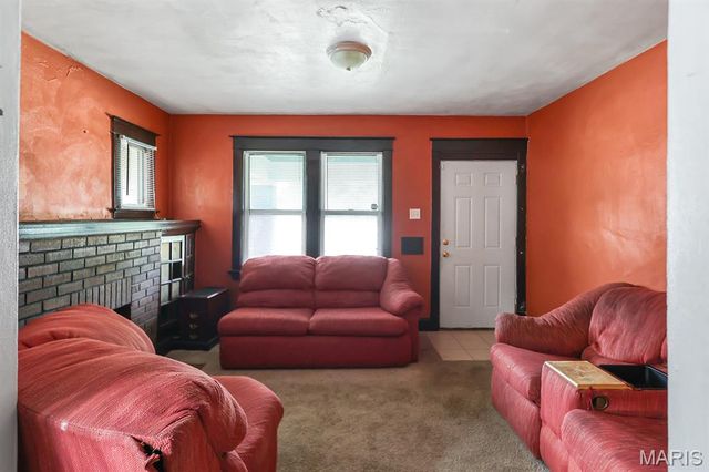 6420 Glenmore Avenue, Uplands Park, MO 63121
