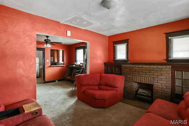 6420 Glenmore Avenue, Uplands Park, MO 63121