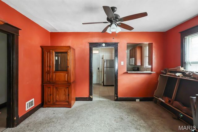 6420 Glenmore Avenue, Uplands Park, MO 63121