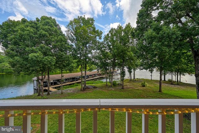286 LAKE FRONT DR, Mineral, VA 23117