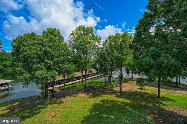 286 LAKE FRONT DR, Mineral, VA 23117