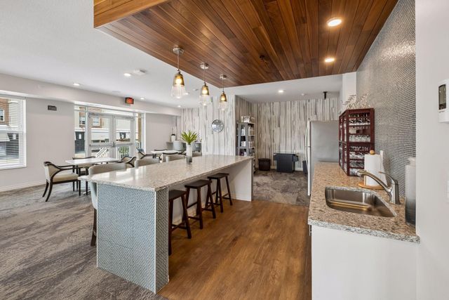 7070 153rd Street W 407, Apple Valley, MN 55124