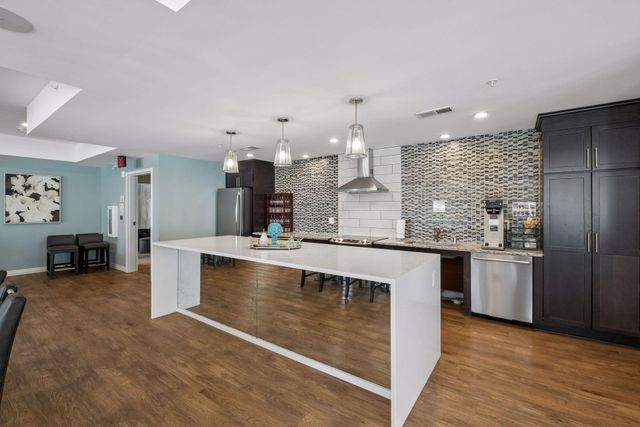7070 153rd Street W 407, Apple Valley, MN 55124