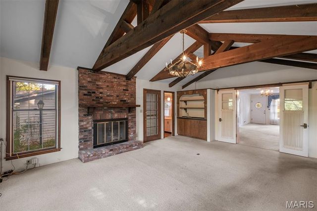 8 Buckeye Drive, Ferguson, MO 63135