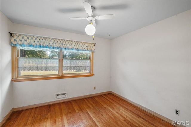 8 Buckeye Drive, Ferguson, MO 63135