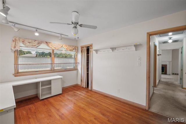 8 Buckeye Drive, Ferguson, MO 63135