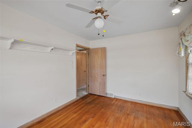 8 Buckeye Drive, Ferguson, MO 63135